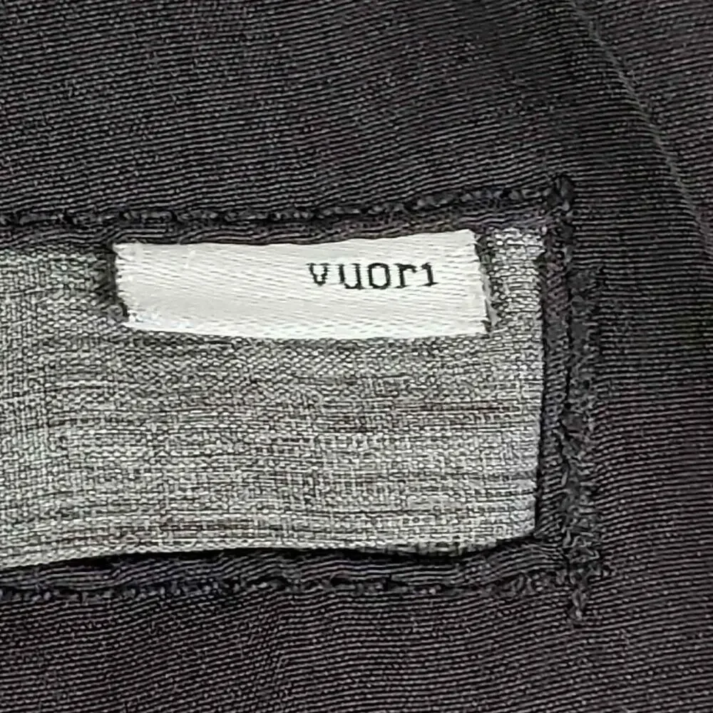 Vuori Shorts Gray Banks Elastic Waist Back Zip Pocket Men’s Size 38 ?